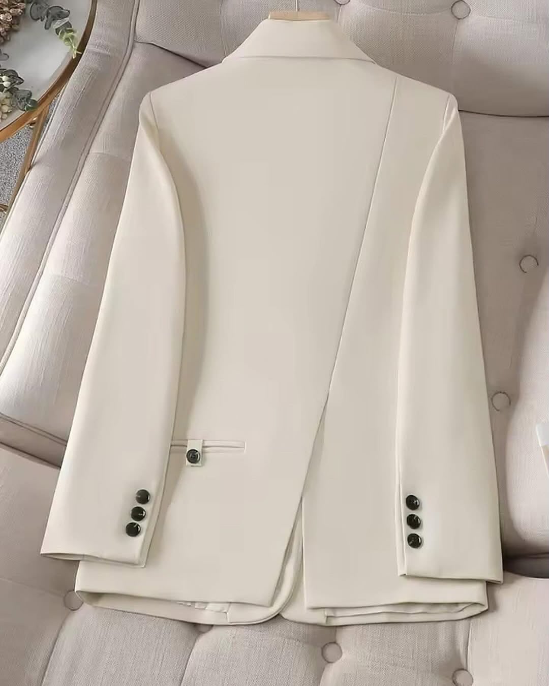 Elegant Commuter Blazer