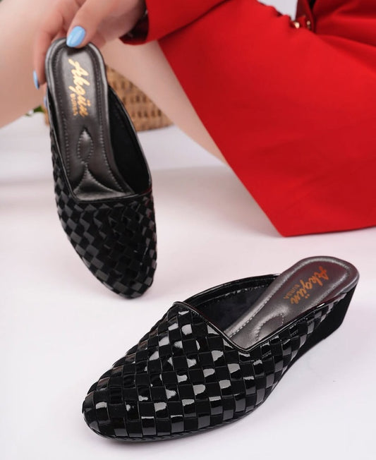 Fashion Woven Toe Slope Heel Slippers