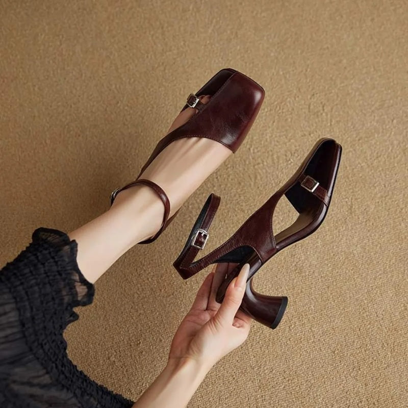 Vintage Flat Open-Toe Sandals
